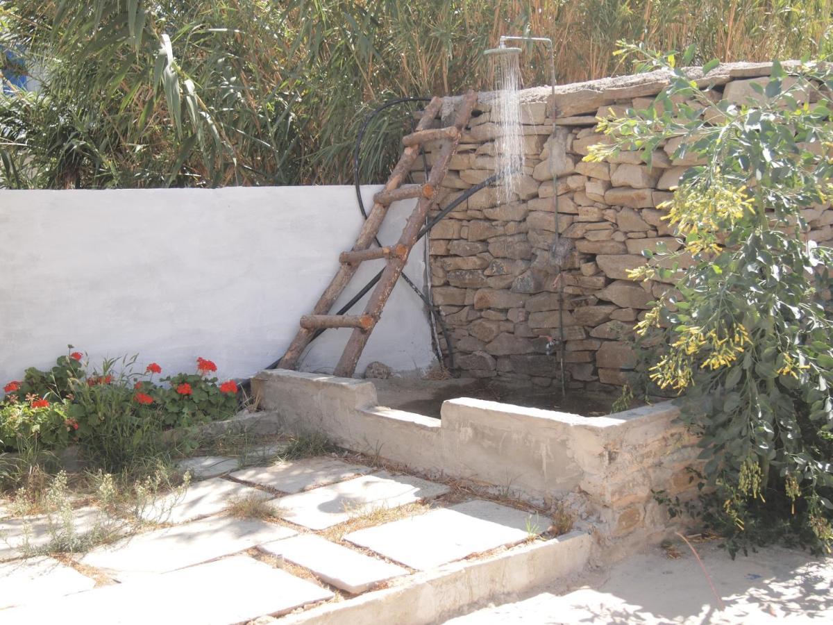 Vrahos Studios Kionia Luaran gambar